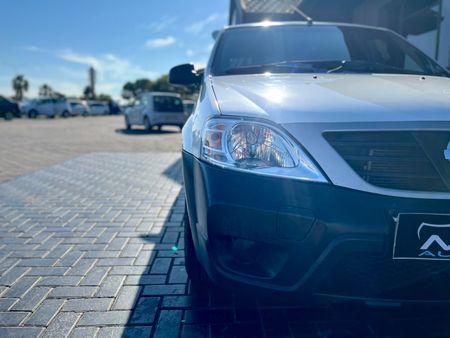 2020-Nissan-NP200-16-AC-Safety-Pack_16
