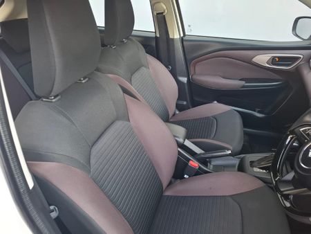 2025-Suzuki-Fronx-15-GL-Auto_9