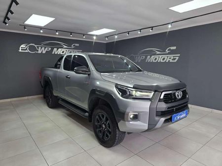 2024-Toyota-Hilux-28-GD-6-Raised-Body-Legend-Auto-Double-Cab_0