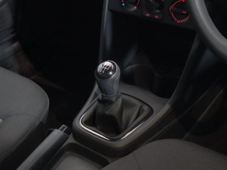 2026-Volkswagen-Polo-Vivo-14-Life_14