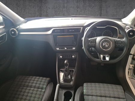 2026-MG-ZS-15-Com-Auto_17