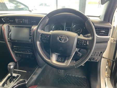 2025-Toyota-Fortuner-28-GD-6-4x4-Auto_14