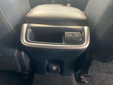 2025-Toyota-Fortuner-28-GD-6-4x4-Auto_25