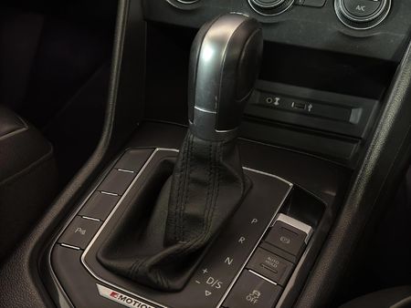 2017-Volkswagen-Tiguan-20-TDI-Comfortline-4Motion-Auto_11