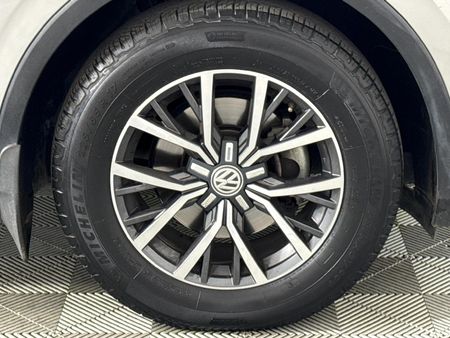 2017-Volkswagen-Tiguan-20-TDI-Comfortline-4Motion-Auto_17