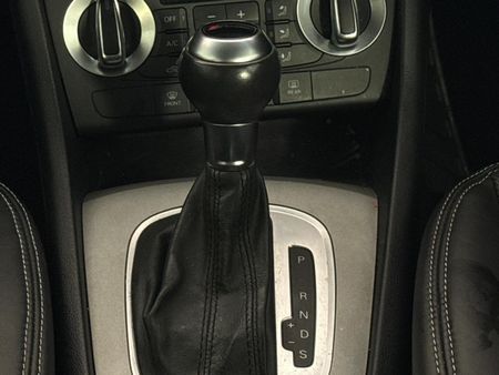 2015-Audi-Q3-20-TDI-quattro-Auto-130kW_11