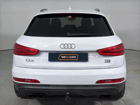 2015-Audi-Q3-20-TDI-quattro-Auto-130kW_4