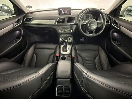 2015-Audi-Q3-20-TDI-quattro-Auto-130kW_6
