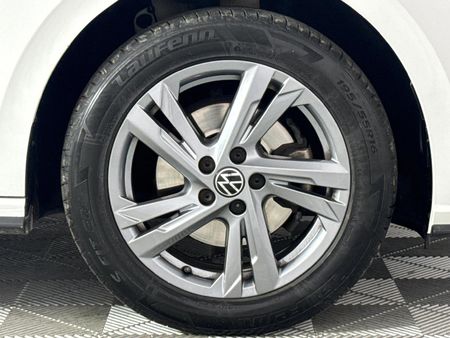 2022-Volkswagen-Polo-10-TSI-R-Line-Auto_15