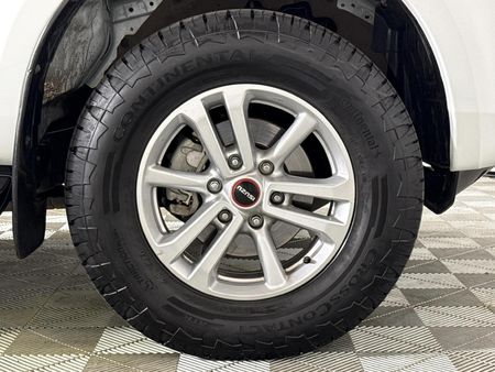 2023-Isuzu-D-Max-19-DDI-HR-LS-Auto-Double-Cab_17