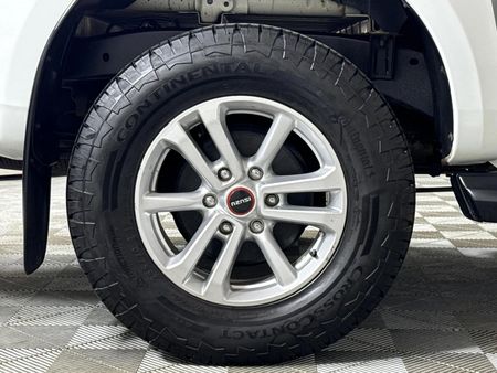 2023-Isuzu-D-Max-19-DDI-HR-LS-Auto-Double-Cab_19