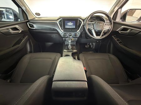 2023-Isuzu-D-Max-19-DDI-HR-LS-Auto-Double-Cab_6