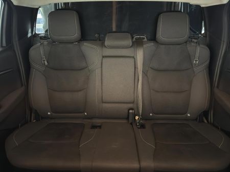 2023-Isuzu-D-Max-19-DDI-HR-LS-Auto-Double-Cab_8