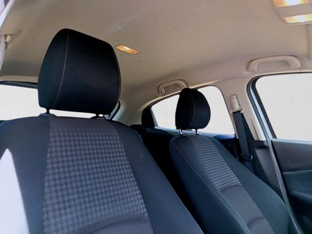 2018-Mazda-2-15-Dynamic-5-dr_13