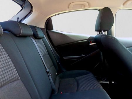2018-Mazda-2-15-Dynamic-5-dr_14
