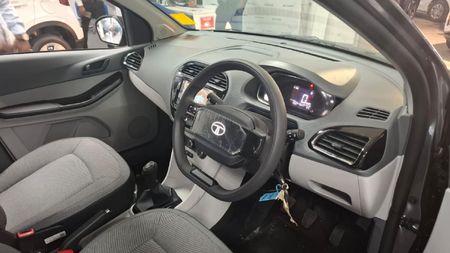 2026-TATA-Tiago-12-XM_11