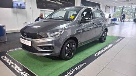 2026-TATA-Tiago-12-XM_2
