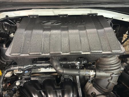 2023-Hyundai-Grand-i10-10-Motion_13