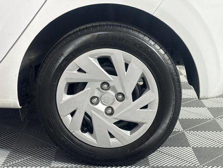 2023-Hyundai-Grand-i10-10-Motion_16