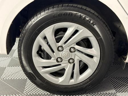 2023-Hyundai-Grand-i10-10-Motion_17