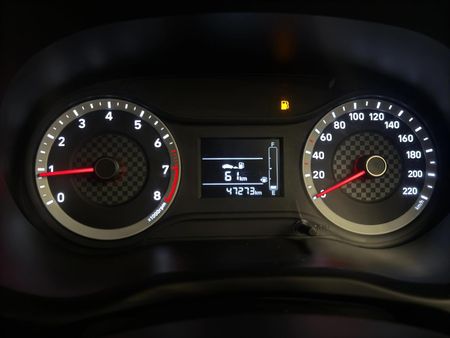 2023-Hyundai-Grand-i10-10-Motion_7