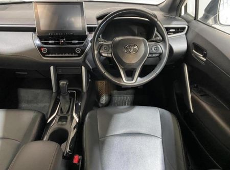 2025-Toyota-Corolla-Cross-18-XS_9