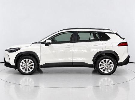2025-Toyota-Corolla-Cross-18-XS_4