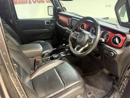 2023-Jeep-Wrangler-Unlimited-Rubicon-36-V6_12