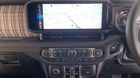 2026-Jeep-Gladiator-Rubicon-36-4x4-Double-Cab-Auto_10