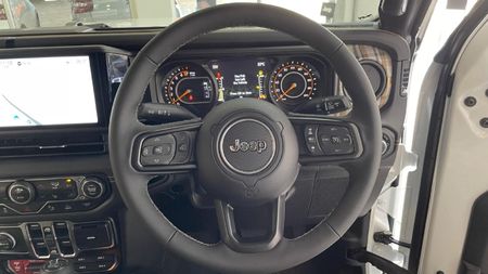2026-Jeep-Gladiator-Rubicon-36-4x4-Double-Cab-Auto_13