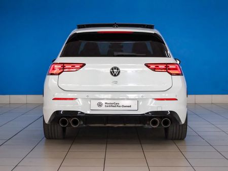 2024-Volkswagen-Golf-8-20-TSI-R-DSG_9