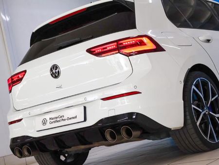 2024-Volkswagen-Golf-8-20-TSI-R-DSG_11
