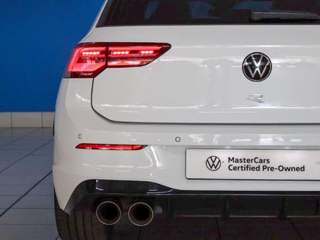 2024-Volkswagen-Golf-8-20-TSI-R-DSG_12