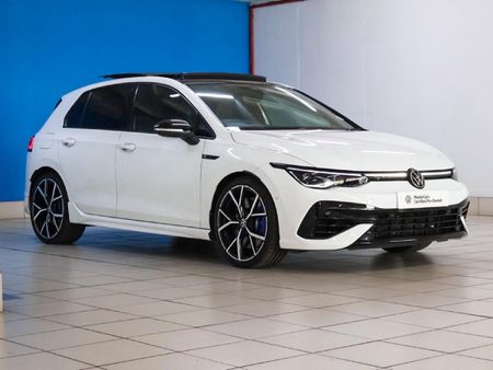2024-Volkswagen-Golf-8-20-TSI-R-DSG_5