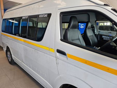 2023-Toyota-Quantum-25-D-4D-Sesfikile-16-seat-MT_13