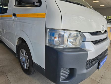 2023-Toyota-Quantum-25-D-4D-Sesfikile-16-seat-MT_14