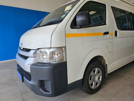 2023-Toyota-Quantum-25-D-4D-Sesfikile-16-seat-MT_2