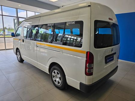 2023-Toyota-Quantum-25-D-4D-Sesfikile-16-seat-MT_6