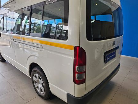 2023-Toyota-Quantum-25-D-4D-Sesfikile-16-seat-MT_7
