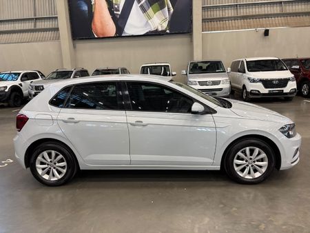 2018-Volkswagen-Polo-10-TSI-Comfortline_1
