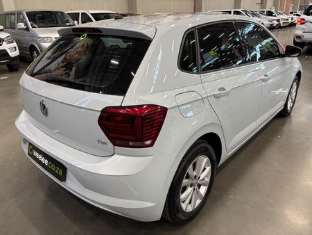 2018-Volkswagen-Polo-10-TSI-Comfortline_2