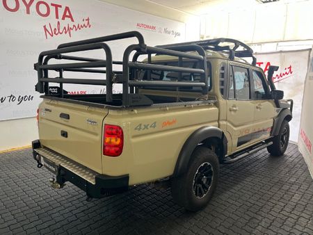 2023-Mahindra-Pik-Up-22-mHawk-S11-Dawn-4x4-Auto-Double-Cab_1