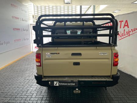2023-Mahindra-Pik-Up-22-mHawk-S11-Dawn-4x4-Auto-Double-Cab_4