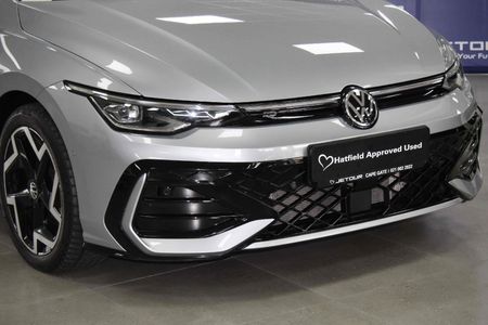 2025-Volkswagen-Golf-14-TSI-R-Line-Auto-110kw_12