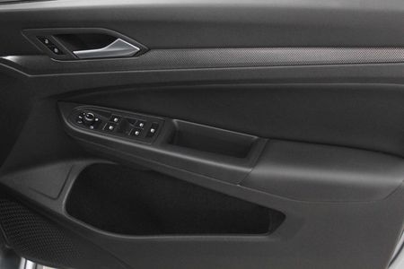 2025-Volkswagen-Golf-14-TSI-R-Line-Auto-110kw_17