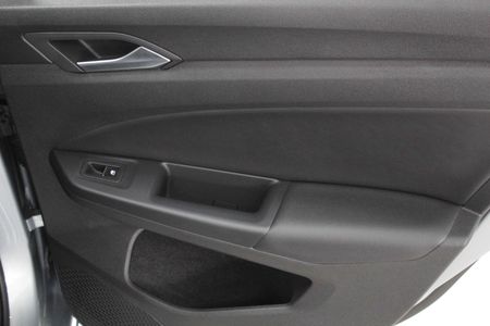 2025-Volkswagen-Golf-14-TSI-R-Line-Auto-110kw_27