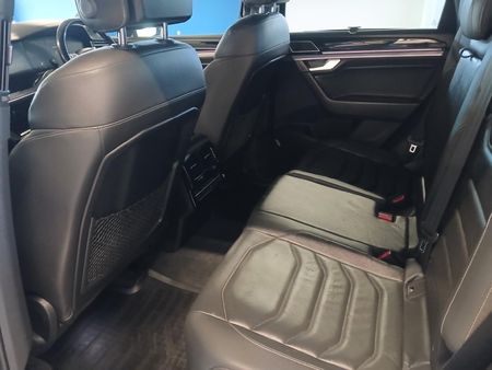 2019-Volkswagen-Touareg-30-TDI-V6-Executive_9