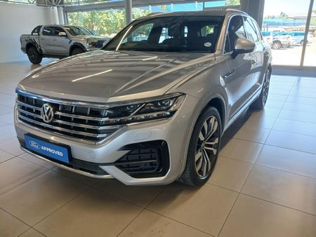 2019-Volkswagen-Touareg-30-TDI-V6-Executive_1