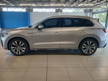 2019-Volkswagen-Touareg-30-TDI-V6-Executive_2