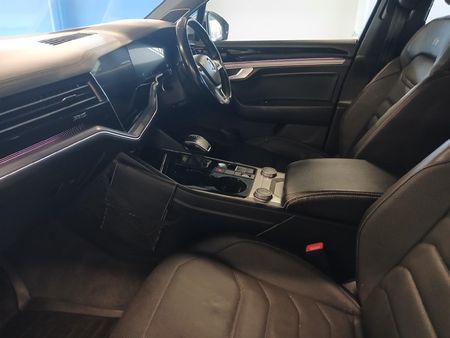 2019-Volkswagen-Touareg-30-TDI-V6-Executive_7